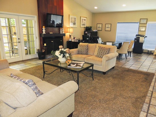 Seasons-Apartment-clubhouse-interior