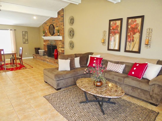 Ashton Pines living room