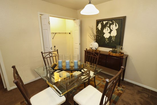 Hillside-Apartments-Shreveport-model-dining-table