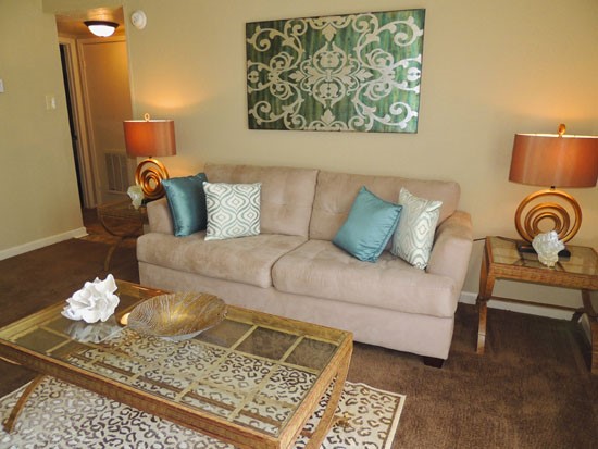 Ashton Pines apartment homes