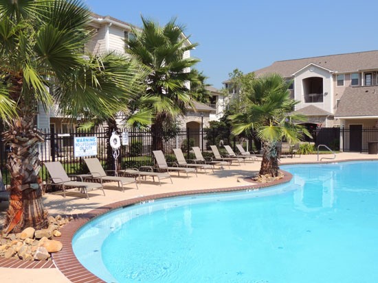 JamesTown Place Apartments Bossier Pool