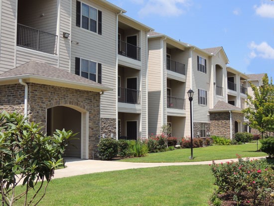 JamesTown Place Apartments Bossier Courtyard
