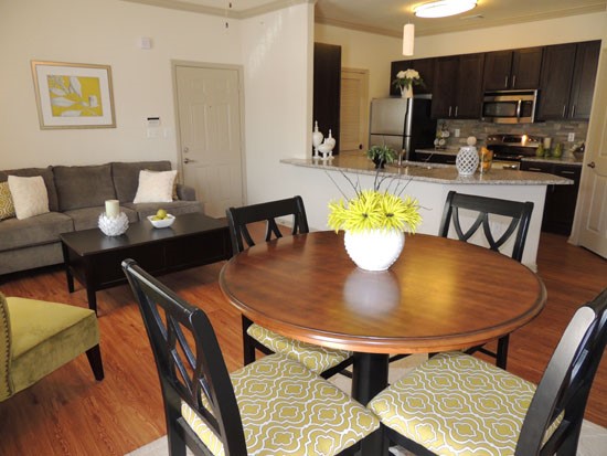 JamesTown Place Apartments Bossier Dining