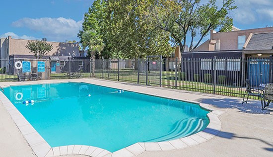 The_Drake_Bossier-Pool