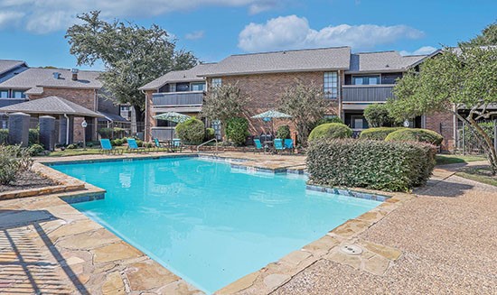 The_Pearl-Shreveport-Pool