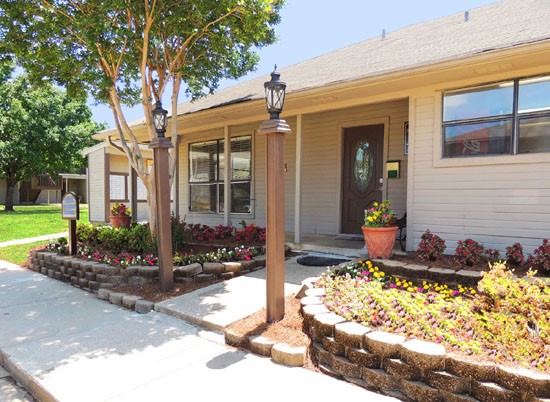 Cedar Creek Welcoming Front Office Building In Shreveport