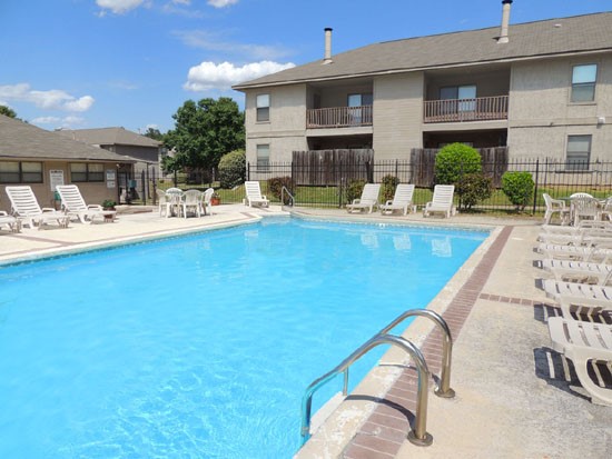 Cedar Creek Pool Side View and Backside of Front Office Building in Shreveport