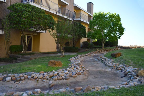 Chimney Hill Apartment Beautiful Dry Stream Behind Apartment Buildings