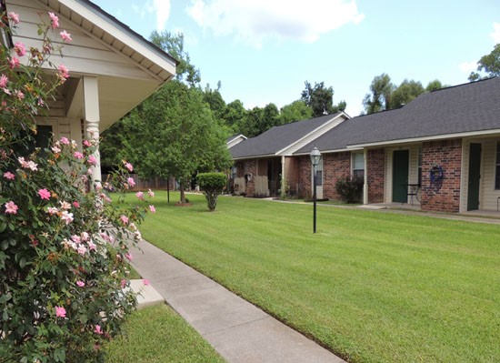 Heritage Village Apartments condo style apartments courtyard, separating apartments