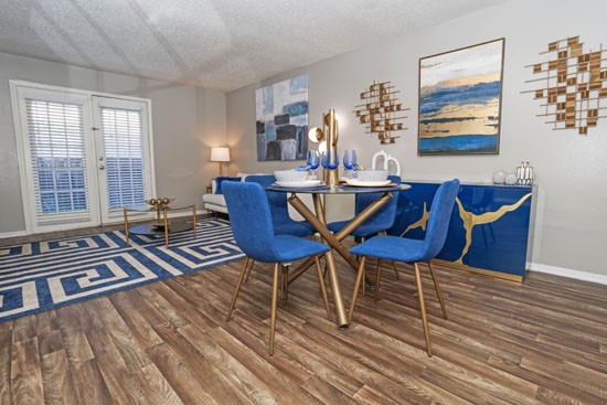 Oasis-Apartments-Model-Dining