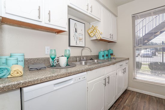 The_Drake-Apartments-model-kitchen-sink