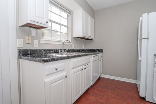 Magnolia-Apartments-Shreveport-vacant-kitchen-sink