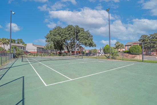 Magnolia-Apartments-Shreveport-tennis