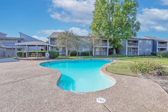 Laurel-Parc-Shreveport-Pool-2