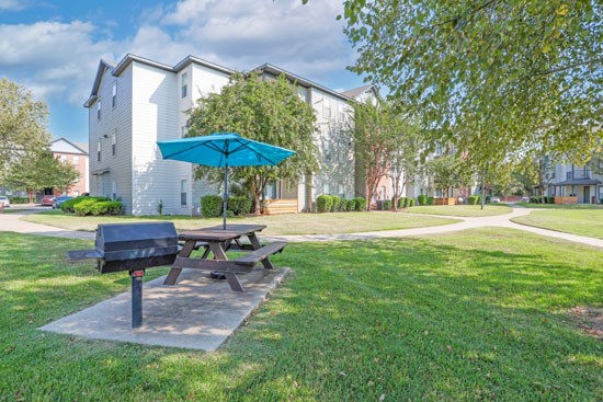 Ultris-Island-Park-Shreveport-barbecue