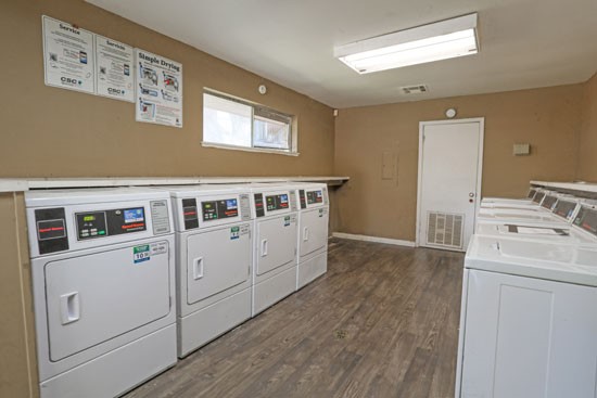 Orleans-Square-Shreveport-laundry