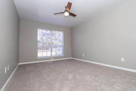 Orleans-Square-Vacant-Bedroom