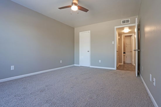 Orleans-Square-Vacant-Bedroom-closets2