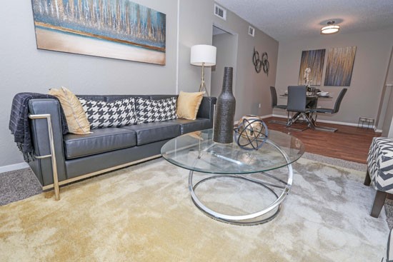 Stone_Canyon_apartments-Model-Living