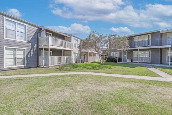 Maplewood Building courtyardt