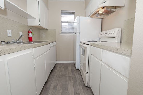 Creole Shreveport Apartment Kitchen Galley