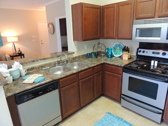 Island Park  Apartments Kitchen