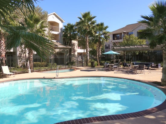 Jamestown-Place-Apartments_in_Bossier_LA_Pool_Area