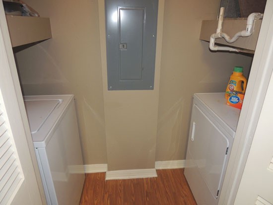 Lexington-Place-Apartment-in-Bossier-model-laundry-room