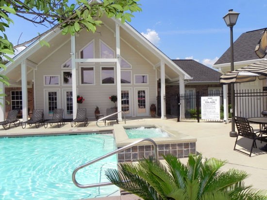 Lexington Place Apartments Pool