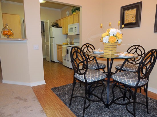 Lexington Place Apartments Dining