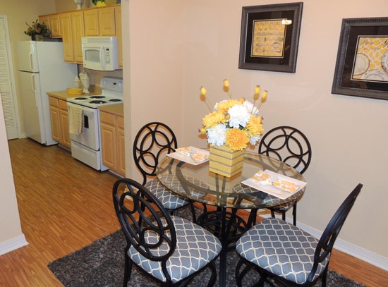 Lexington Place Apartments Dining