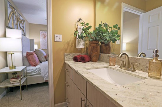 Reserve of Bossier City Apartments interior bathroom