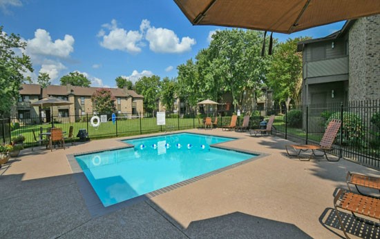 Sommerset Apartments pool Shreveport Louisiana