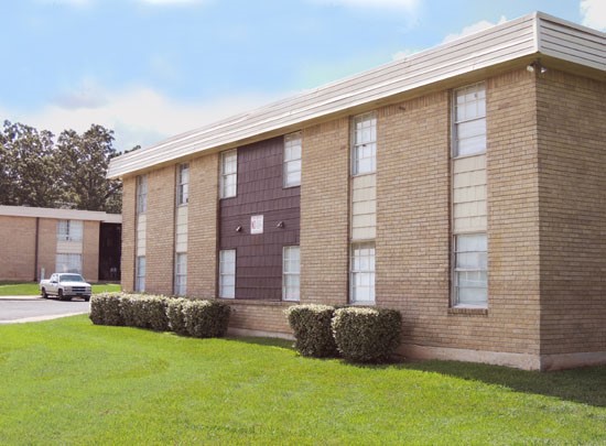 Villa Marquis Apartments back side view of two story apartment building
