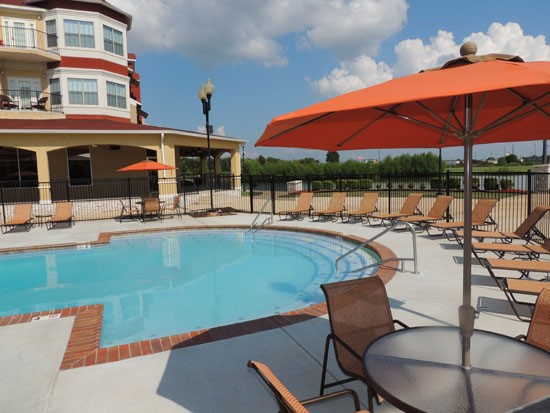 Villaggio Apartments Pool New