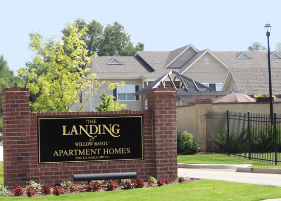 Landing Willow Bayou Apartments Bossier Sign