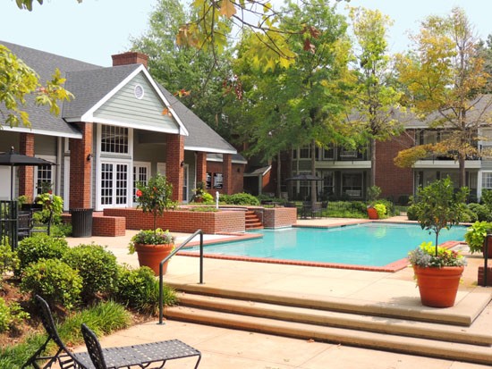 Willows at Wright Island Apartment Pool