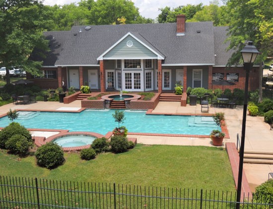 Willows at Wright Island Apartments Pool